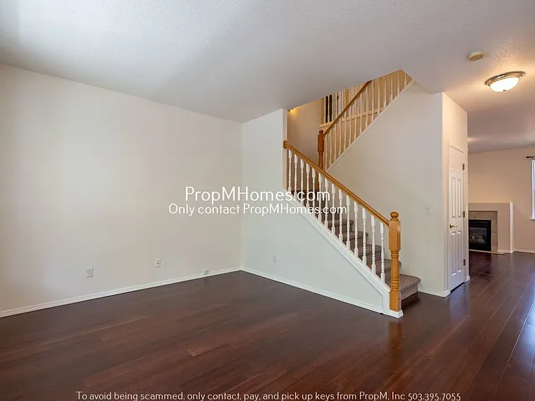 7561 SW Thornton Dr — Photo 3