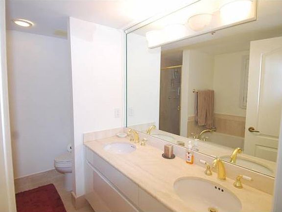 5th image of 140 Jefferson Ave APT 14016