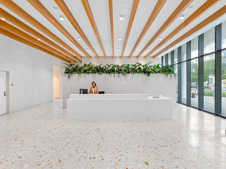 Lumaire West Palm Beach — Photo 47