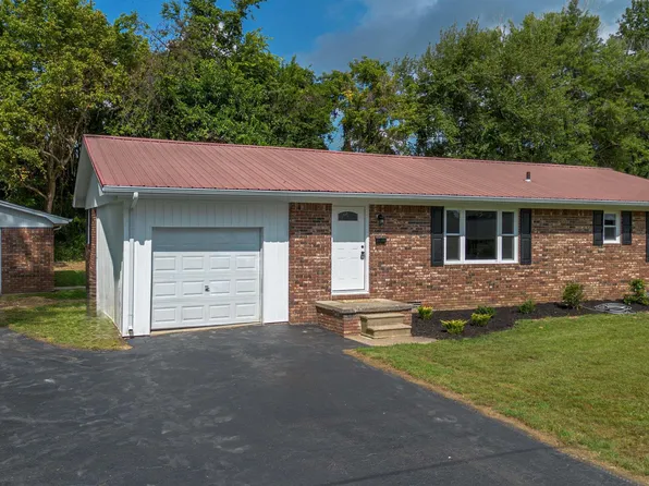 1712 Sycamore St, Benton, KY 42025