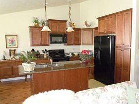 4th image of 2553 S Honeysuckle Dr