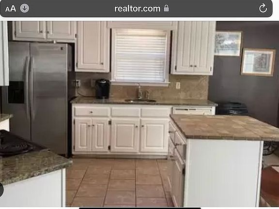 2nd image of 1126 Wisteria Dr