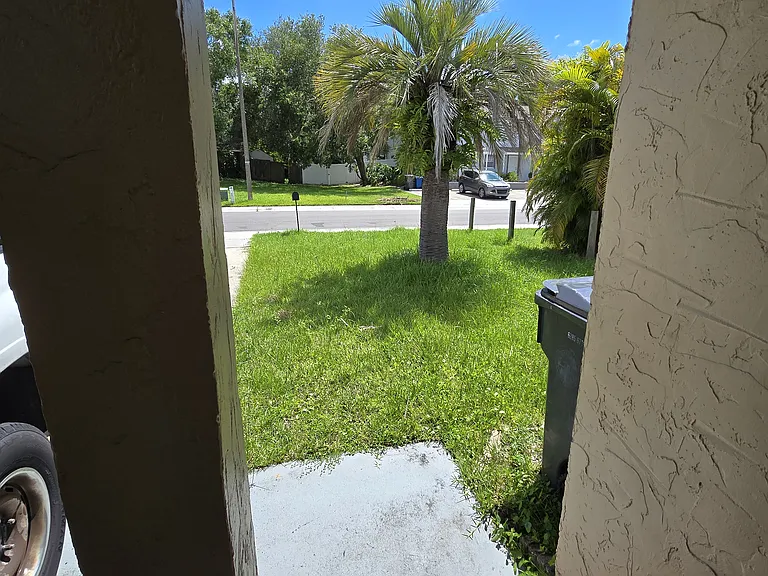 1706 Azalea Ct — Photo 8