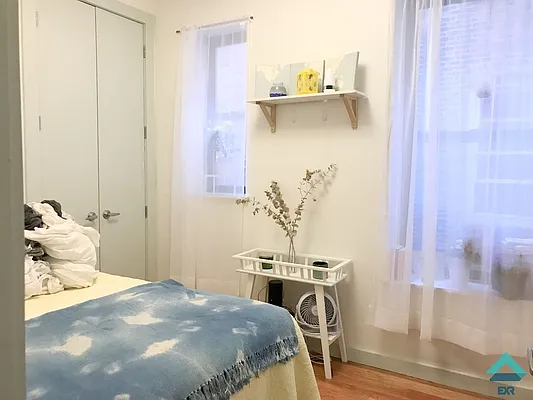 Rented by EXR | media 26