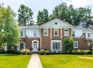 19200 Shelburne Rd, Shaker Heights, OH 44118