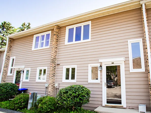 590 Green Bay Rd, Glencoe, IL 60022