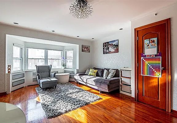 3rd image of 24 Cove Ln #10A