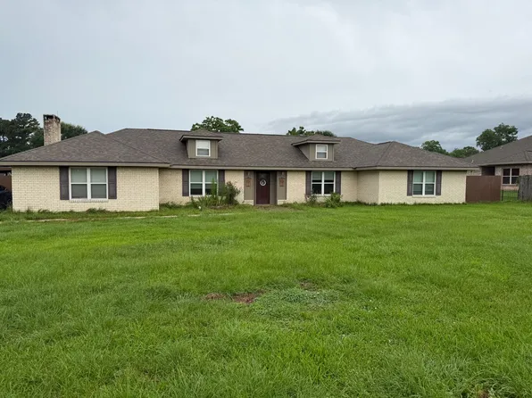 1746 Ernestine Dr, Rosepine, LA 70659