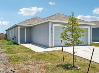 821 Day Break Dr, Marion, TX 78124