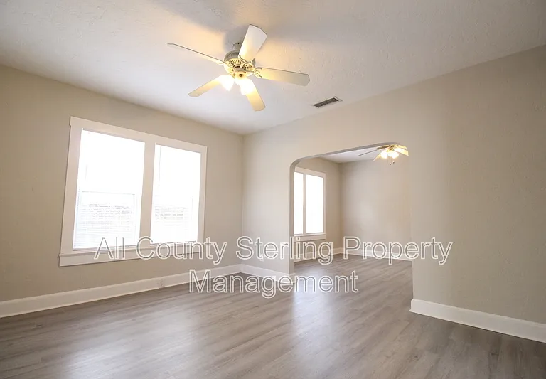 702 NW 2nd Ave — Photo 27