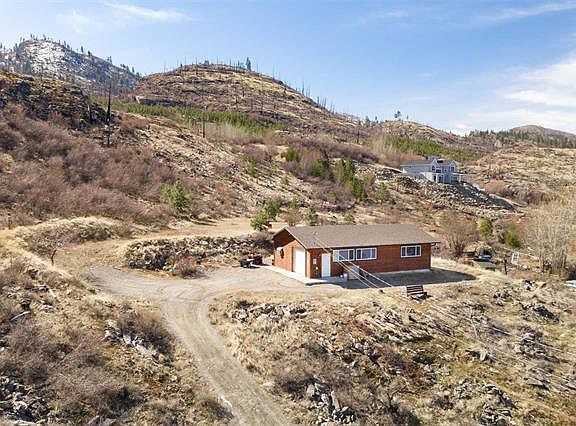 2nd image of 138 Timberline Rd