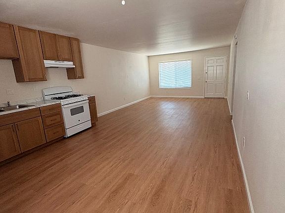 2nd image of 523 N Aster St