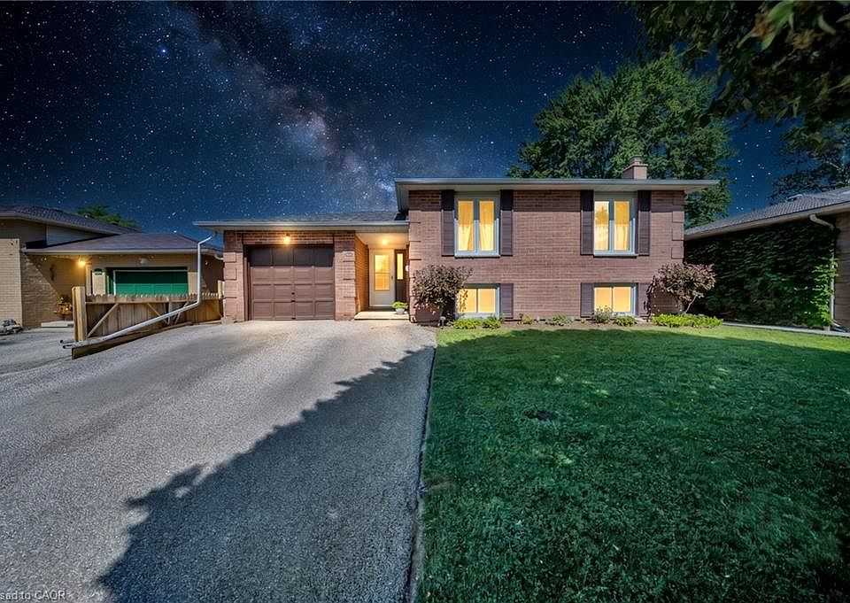 1st image of 43 Hobart Cres