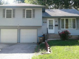 418 Pacific Dr, Belton, MO 64012