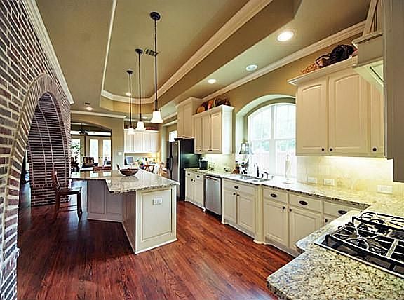4th image of 10873 Dixon Branch Dr