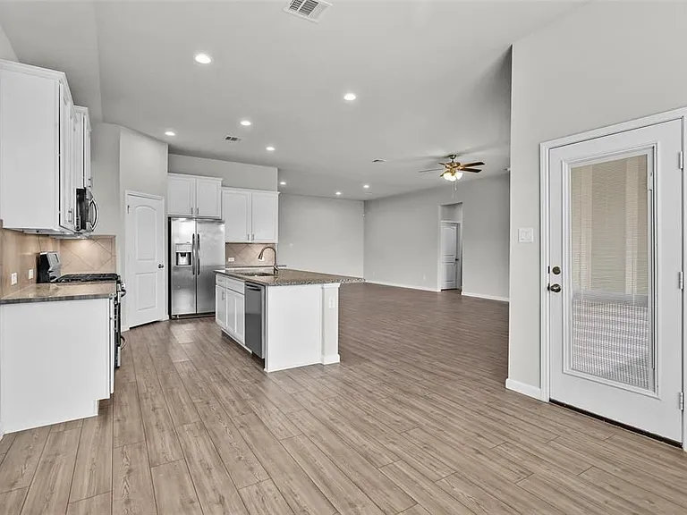 10220 Goose Creek Ln — Photo 18