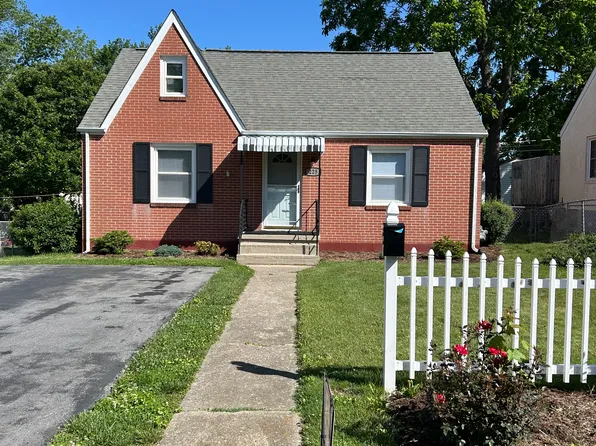 225 James Ave, Waynesboro, VA 22980