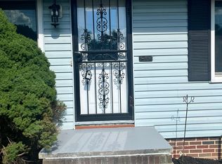 5203 Henry St, Maple Heights, OH 44137