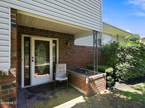 2nd image of 753 Eagle View Rdg Road