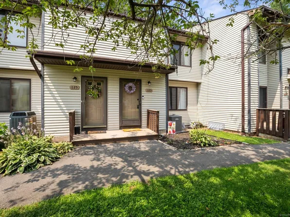123 Cottonwood Road #123, Newington, CT 06111