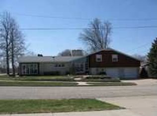 2814 7th St, Monroe, WI 53566