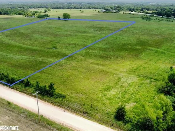 2 E 3690th Rd, Okemah, OK 74859