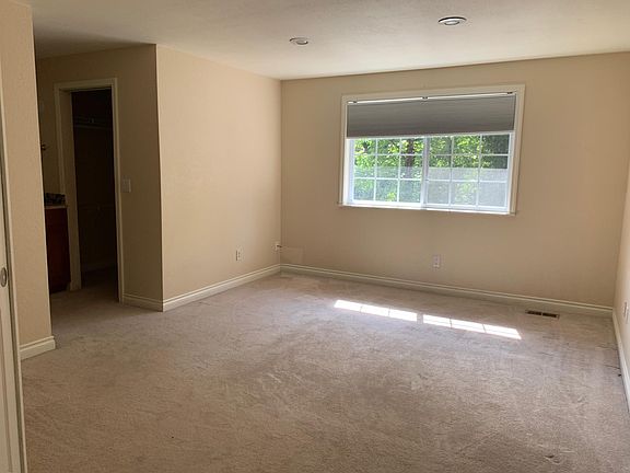 5th image of 16716 SE 23rd Pl