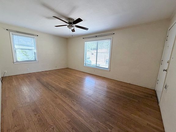 3rd image of 2305 39th St