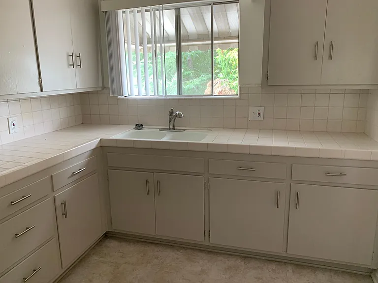 5115 Colfax Ave #10 — Photo 5