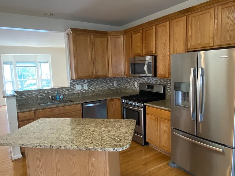 2560 Belcroft Pl — Photo 3