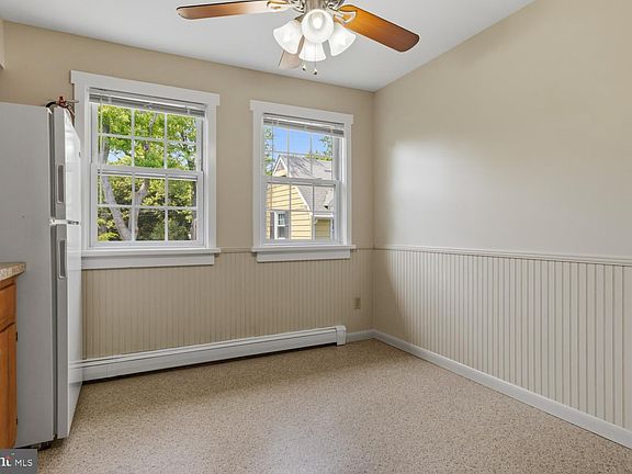 5th image of 429 Edgemont Ave APT 3
