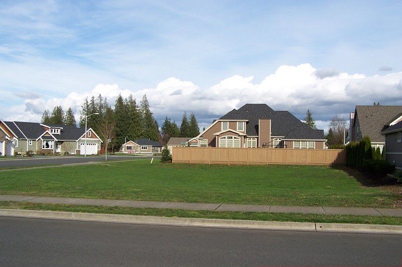 2nd image of 892 N 8th St