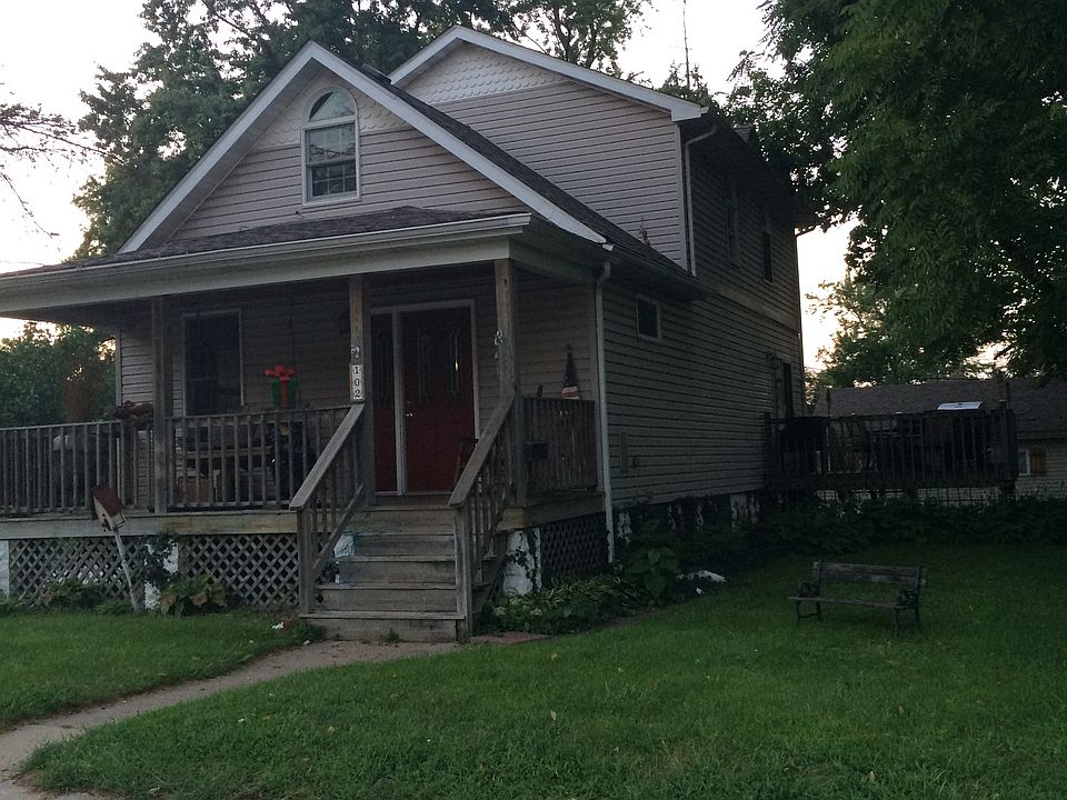 2nd image of 102 W Joliet St