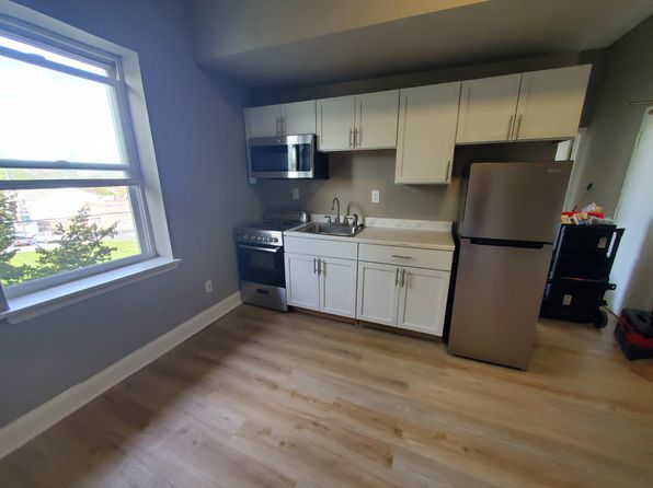 818 S Broom St APT 2C