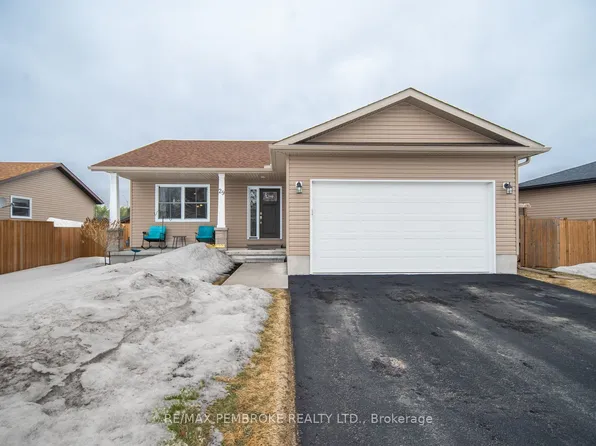 29 Terrance Dr, Petawawa, ON K8H 0H3