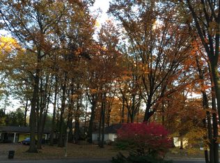 1461 Old Mill Rd, East Lansing, MI 48823