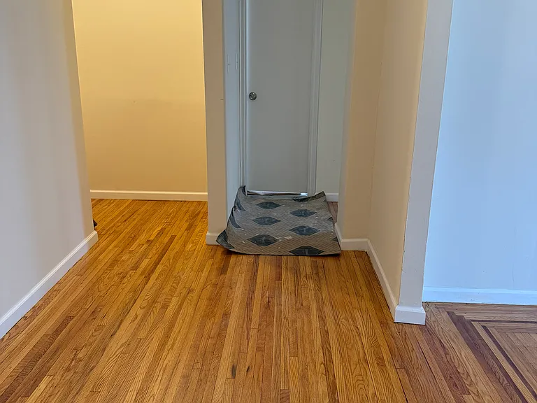 120 Kenilworth Pl #4 — Photo 8