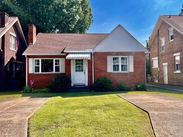 227 32nd St W, Huntington, WV 25704