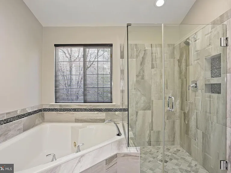 4002 Rosemeade Dr — Photo 14