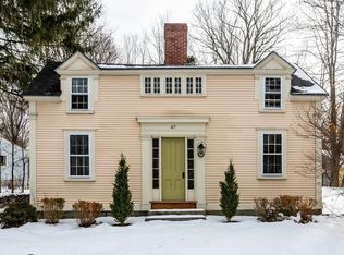 47 Newmarket Rd, Durham, NH 03824