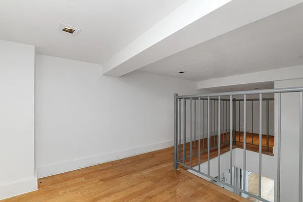 Rented by MNS | media 18