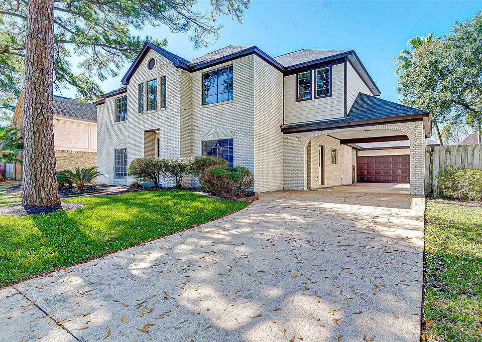 1st image of 17319 Ponderosa Pines Dr