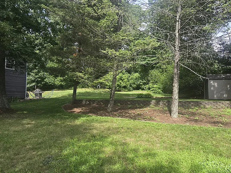 9 Putney Cir #B — Photo 21