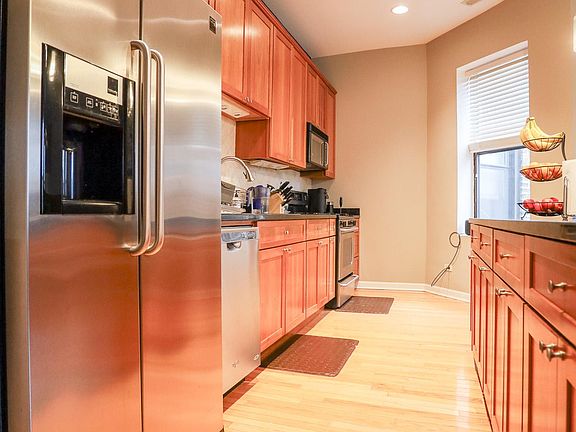 4th image of 4354 N Kenmore Ave APT 3N