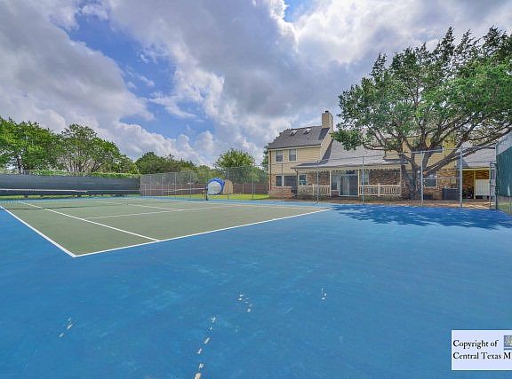 5th image of 211 Windsor Ln
