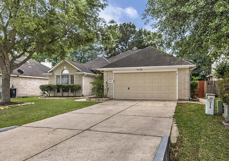 21546 Forest Colony Dr — Photo 1