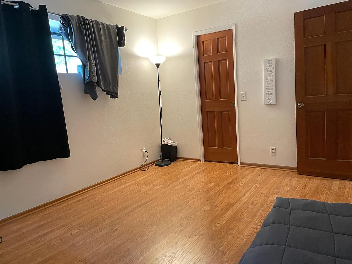 Building Photo - 8840 Villa La Jolla Dr #222