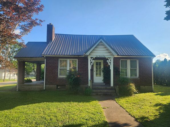 901 W Main St