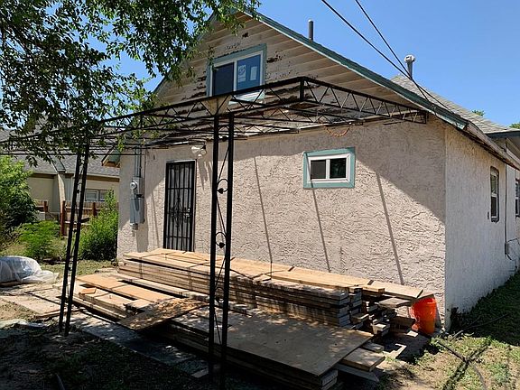 3rd image of 922 Bragdon Ave