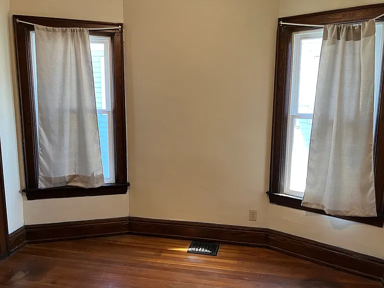 bedroom off of kitchen windows